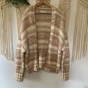 AMERICAN‎ EAGLE Oversized Chunky Knit Cardigan Beige Stripe Size Medium